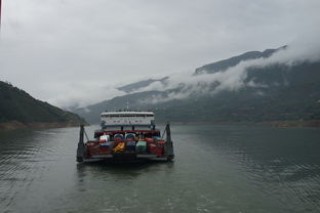 国际船运物流(全球首款水运高铁：30分钟换满电池跑全程，全球航运物流要变天了)