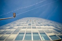 上海浦东一小区调整为中风险(太吓人！上海一小区内突发惊险一幕，居民怕得不敢出门…近期有人因此身亡)