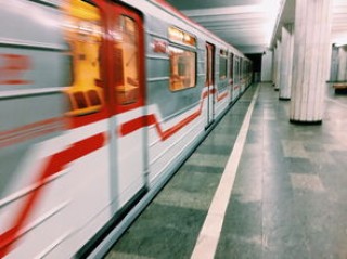 进出京最新规定(进出京请注意！北京两大火车站交通有变，今起“抢”返程车票)