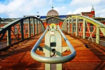 西岸货运网(“水陆空铁”多网融合，云浮一体化交通网络正在形成)