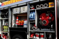 龙顺国际物流(严查货车超载 青岛开发区交警曝光五家运输企业)